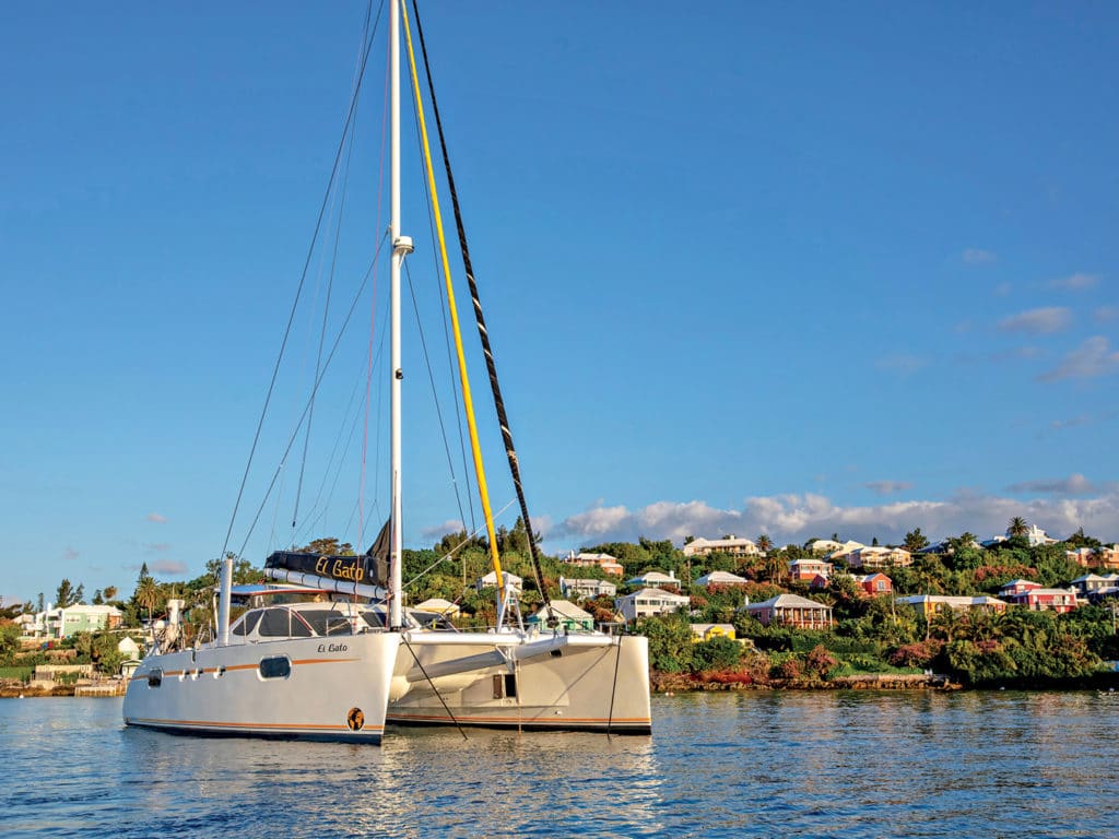 El Gato charter catamaran